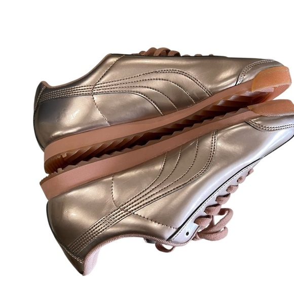 Puma Women’s 8.5 Metallic Rose Pink Lace Up Roma Fashion Sneaker - Picture 6 of 7